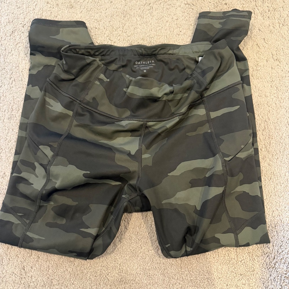Athleta Camo Contender 7/8 Tight Leggings Women's Size M Green‎ Black Pockets